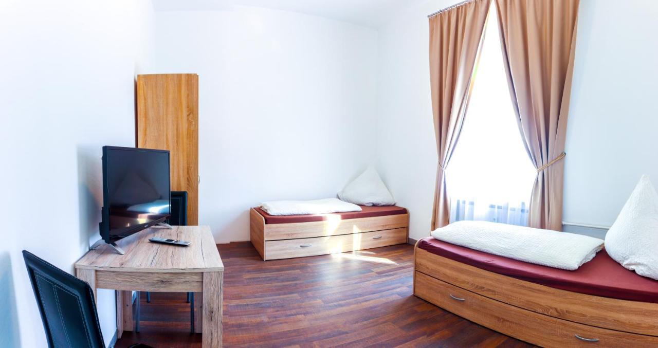 Fmm Hostel Memmingerberg Dış mekan fotoğraf